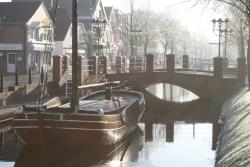 Papenburg, Kanal mit Boot