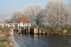 Ostrhauderfehn Schleuse bei Frost