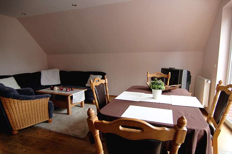http://www.ferienwohnung-ostfriesland-koslitz.de/bilder_pension/wohnzimmer.jpg